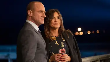 New York Unité Spéciale S22E16 Les loups dans la bergerie