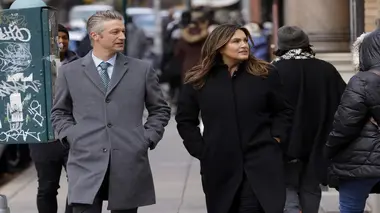 New York Unité Spéciale S23E11 Enfances volées