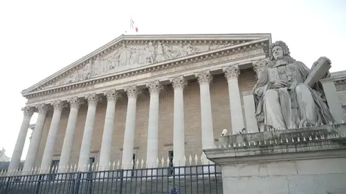 Capital décrypte les dépenses publiques françaises : révélations et enquêtes inédites