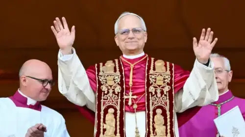 Le cardinal Prevost devient le Pape Leon XIV