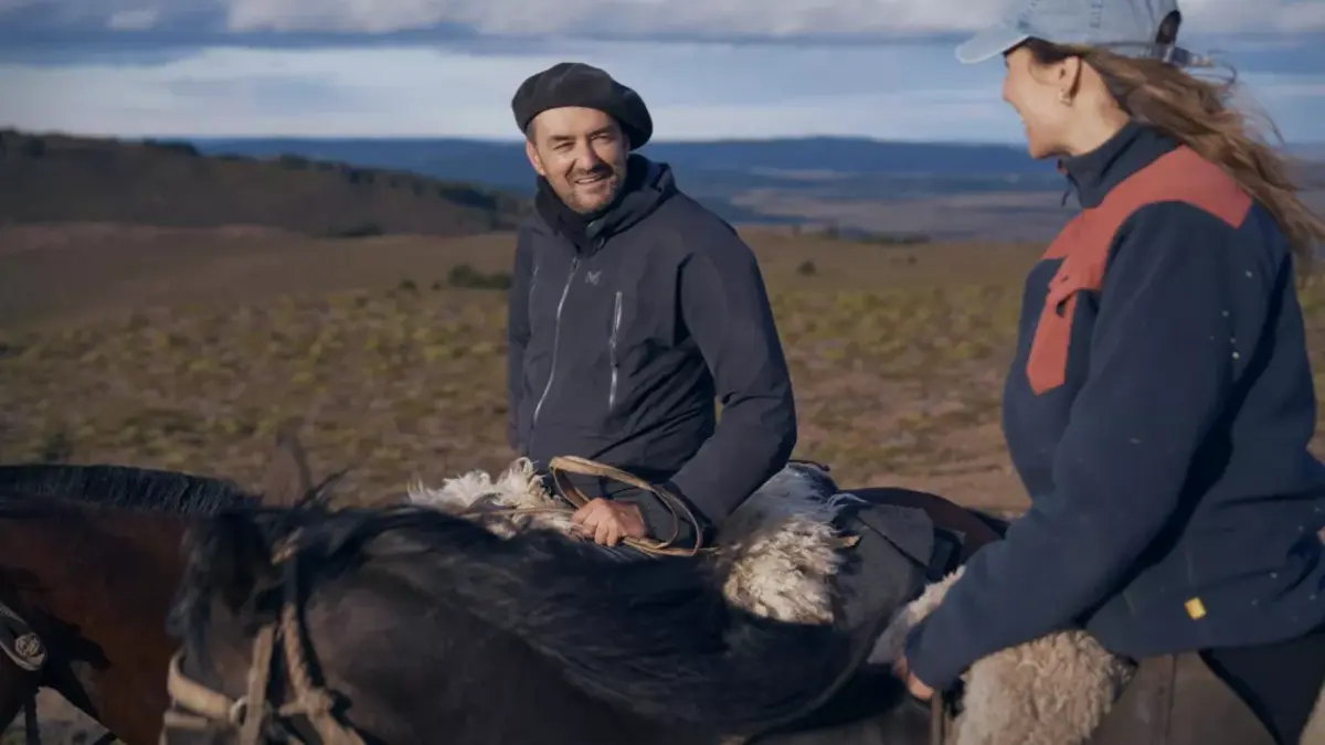 Rendez-vous en terre inconnue : Cyril Lignac et Laury Thilleman chez les Gauchos (France 2)