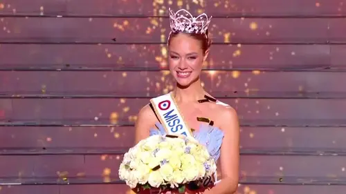 Miss France 2026 : Hinaupoko Deveze (Miss Tahiti) sacrée grâce au vote du public