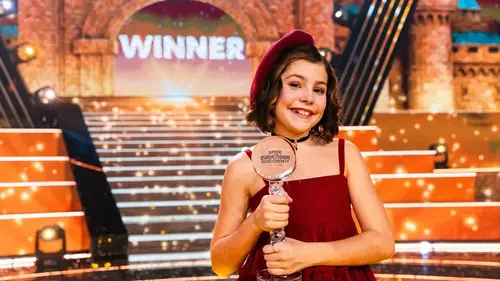 Eurovision Junior 2025 : Lou Deleuze offre la victoire à la France avec « Ce monde »