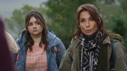 Demain nous appartient du mercredi 7 janvier 2026: la randonnée tourne au cauchemar pour Raphaëlle et Chloé