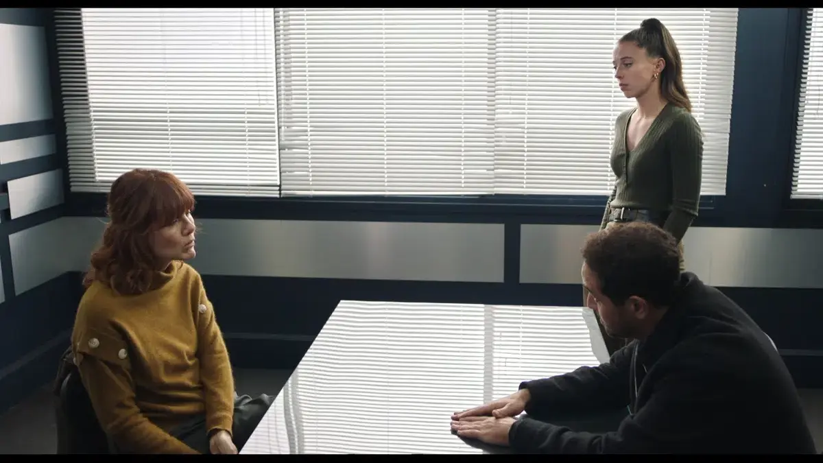 Demain nous appartient : l’alibi de Philippine fait douter Karim. Résumé du 10 février 2026 (spoiler)