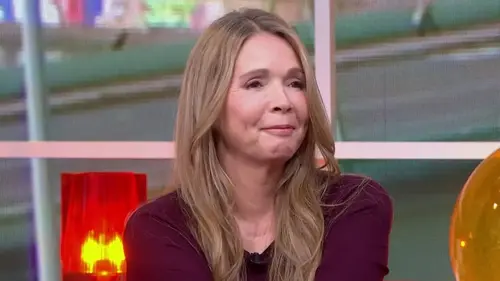 Hélène Rollès chante devant 800 millions de Chinois pour le Nouvel An lunaire 2026