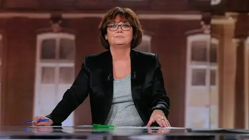 Nathalie Saint‑Cricq compare Éric Ciotti à « Benito » en direct, Franceinfo présente ses excuses