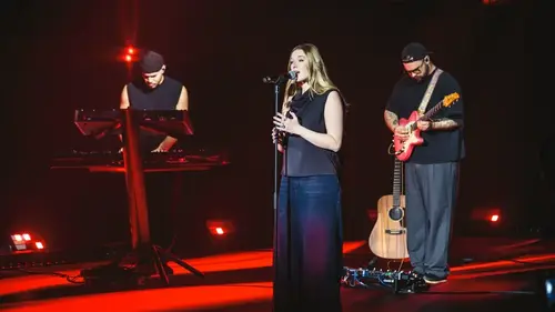 Héléna en live sur France 2 : une soirée à part dans “Basique”