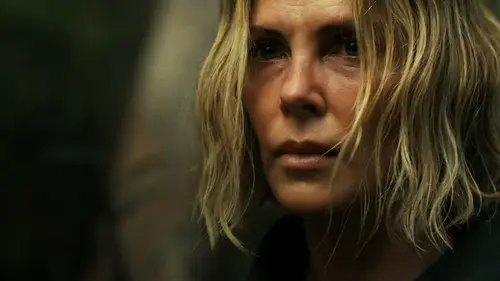 Apex sur Netflix : bande-annonce du survival avec Charlize Theron