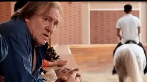 Gérard Depardieu abandonne ses poursuites contre Complément d’Enquête