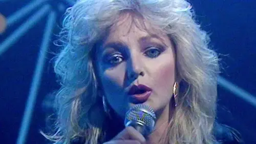 Bonnie Tyler est morte à 75 ans. Retour sur la carrière d'une icône des années 80.