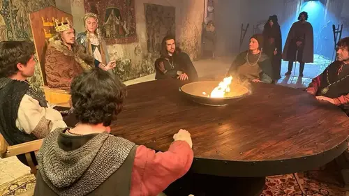 Stéphane Bern part sur les traces du roi Arthur et des chevaliers de la Table ronde