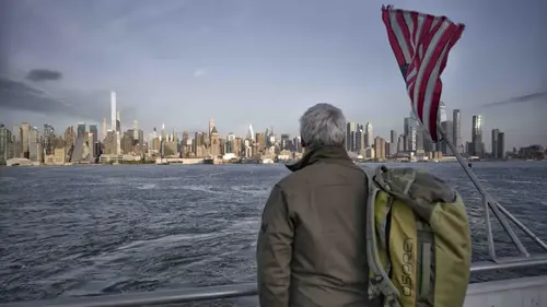 Bigfoot, bateau fantôme et statue de la Liberté : le voyage de François Pécheux sur l'Hudson
