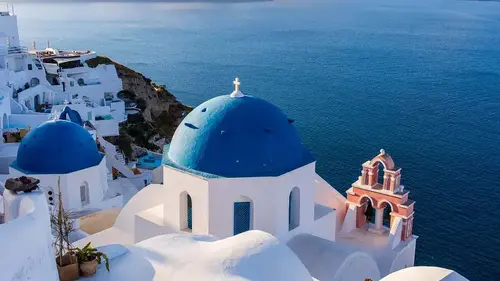 Les mystères de Santorin : que reste-t-il du volcan qui a traumatisé la Méditerranée ?
