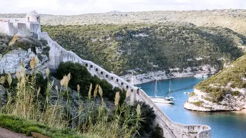 De Bonifacio à l’Alta Rocca, Julie Andrieu révèle les trésors gastronomiques de la Corse
