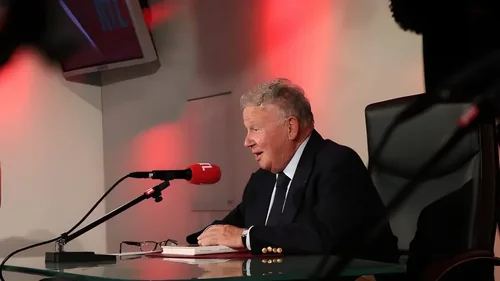 Mort de Philippe Bouvard : France 2 et W9 déprogramment leur soirée en son hommage