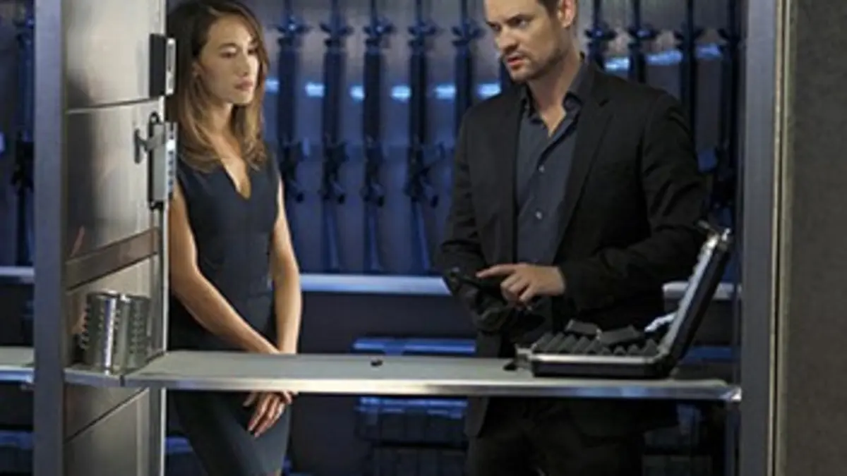 Nikita S03E08 Sans laisser de traces