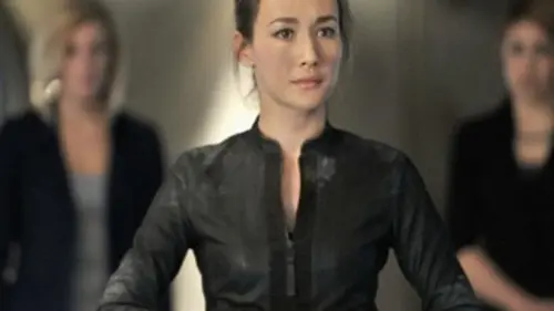 Nikita S02E23 C'est l'attaque