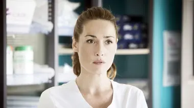 Nina S01E03 Bleus au coeur