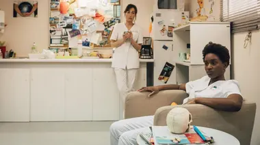 Nina S05E11 Le don de la vie