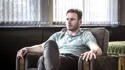 No Offence S02E04 Affaires de famille