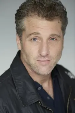 Photo Noah Lee Margetts