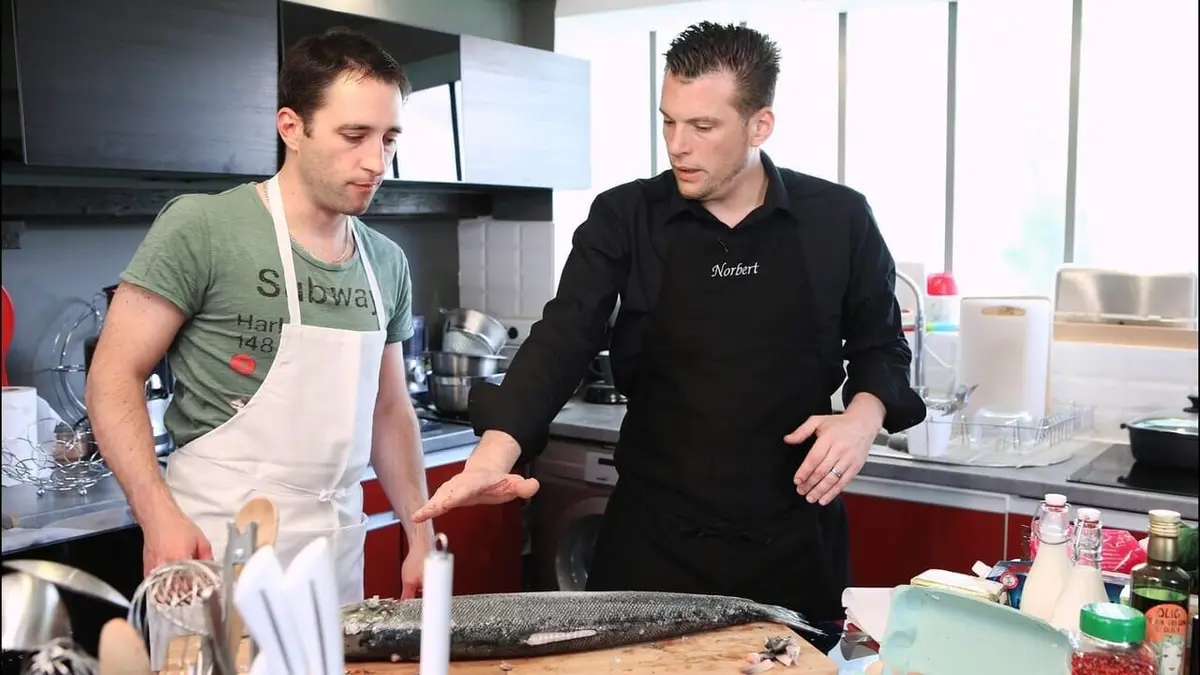 Norbert, commis d'office Dalila et sa paëlla / Olivier et ses lasagnes