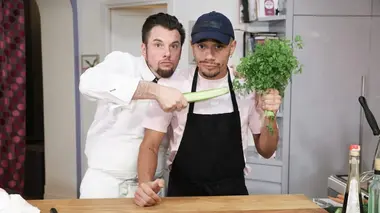Norbert, commis d'office S05E14 Mister V, hold-up de bolognaise / Maria, massacre de plat familial