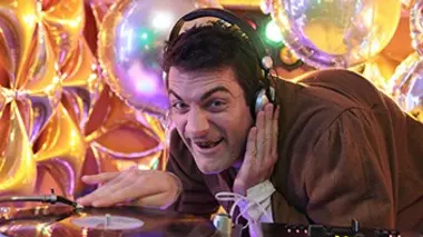 Nos chers voisins fêtent la nouvelle année (2015)