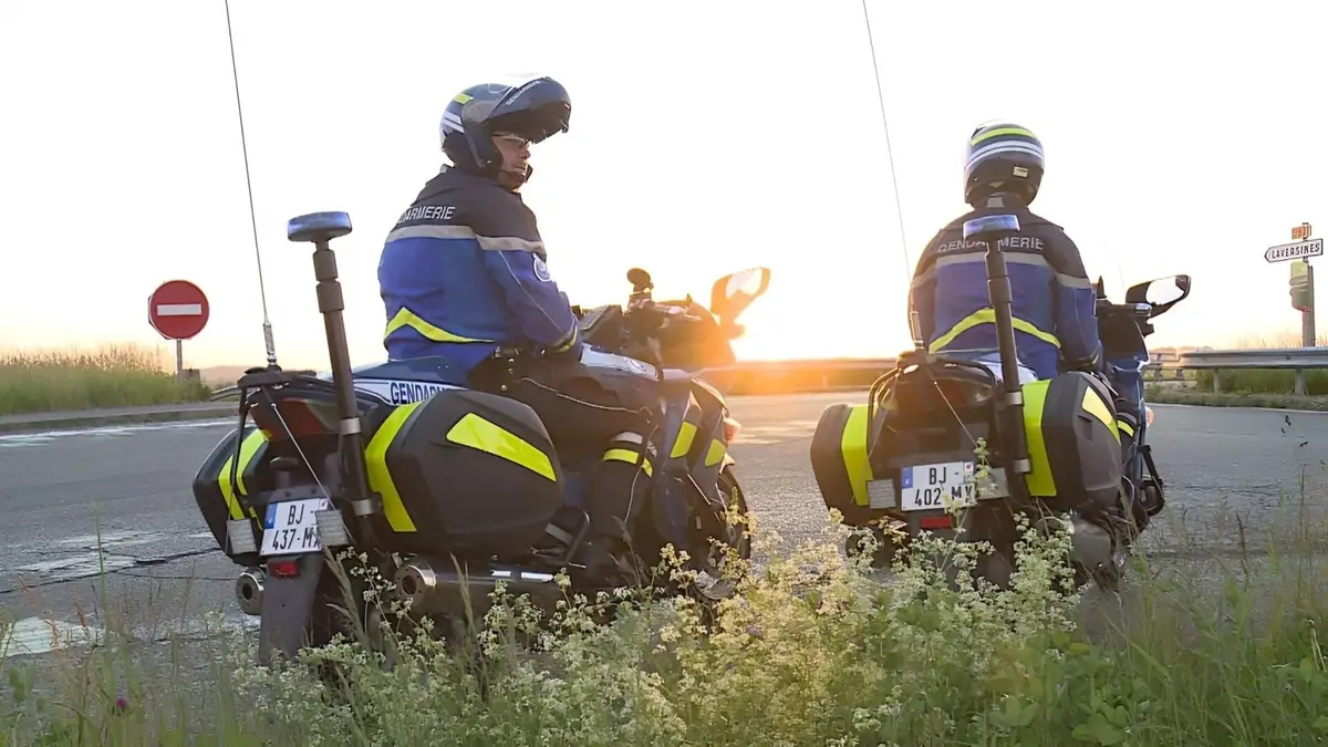 Nos héros du quotidien S01E22 Picardie : 100 jours avec les gendarmes