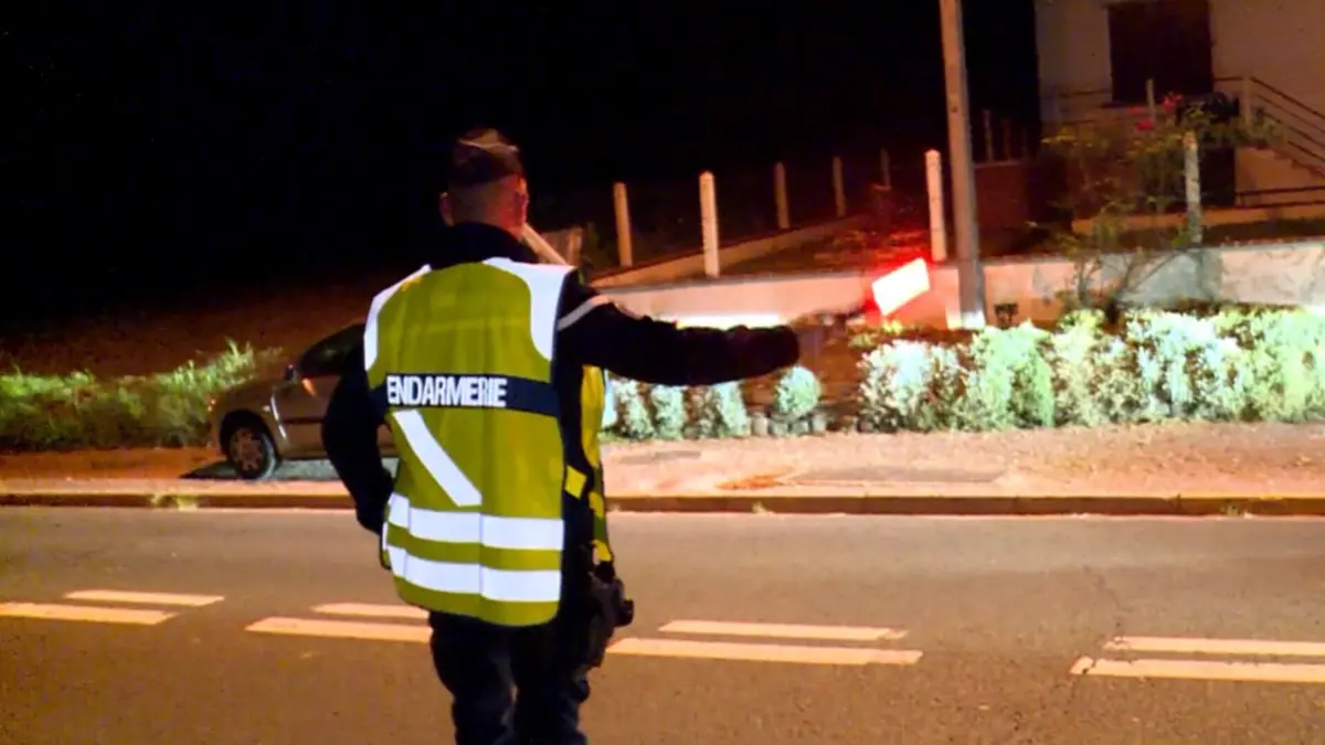 Nos héros du quotidien S01E25 Beauvais : En patrouille avec les gendarmes d'intervention