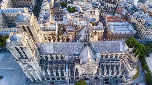 Notre Dame de Paris, l'indestructible