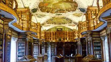 Des empereurs et des dieux