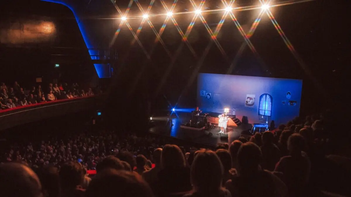 November Ultra à l'Olympia