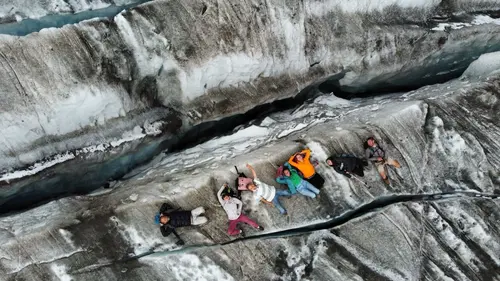 Nus et culottés Objectif Hautes-Alpes : concerto pour un glacier