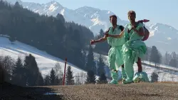 Nus et culottés  Objectif Hautes-Alpes : concerto pour un glacier