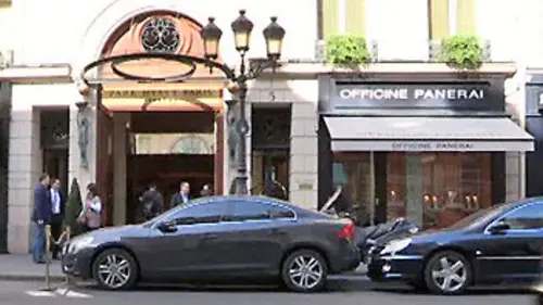 OFF ! Secrets et coulisses Dans les coulisses du luxe