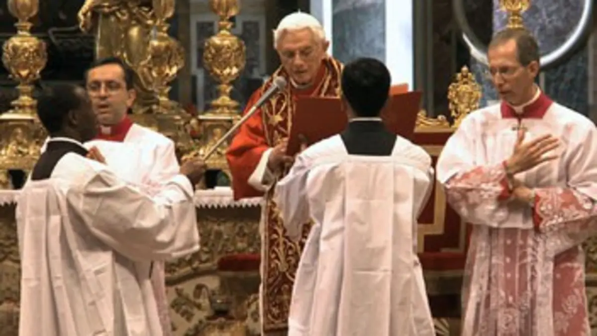 Ombres sur le Saint-Siège