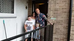 On a échangé nos maisons La dette