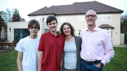 On a échangé nos maisons