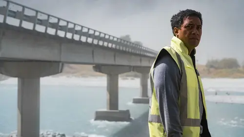 One Lane Bridge S02E01 Conséquences