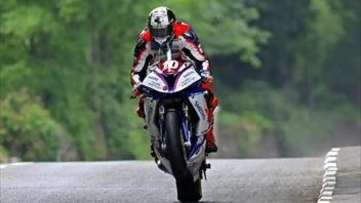 One Three Five Breaking the Barrier Motocyclisme Isle of Man TT 2019