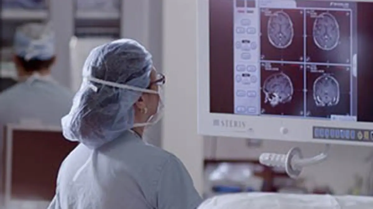 Opération d'un cerveau en direct