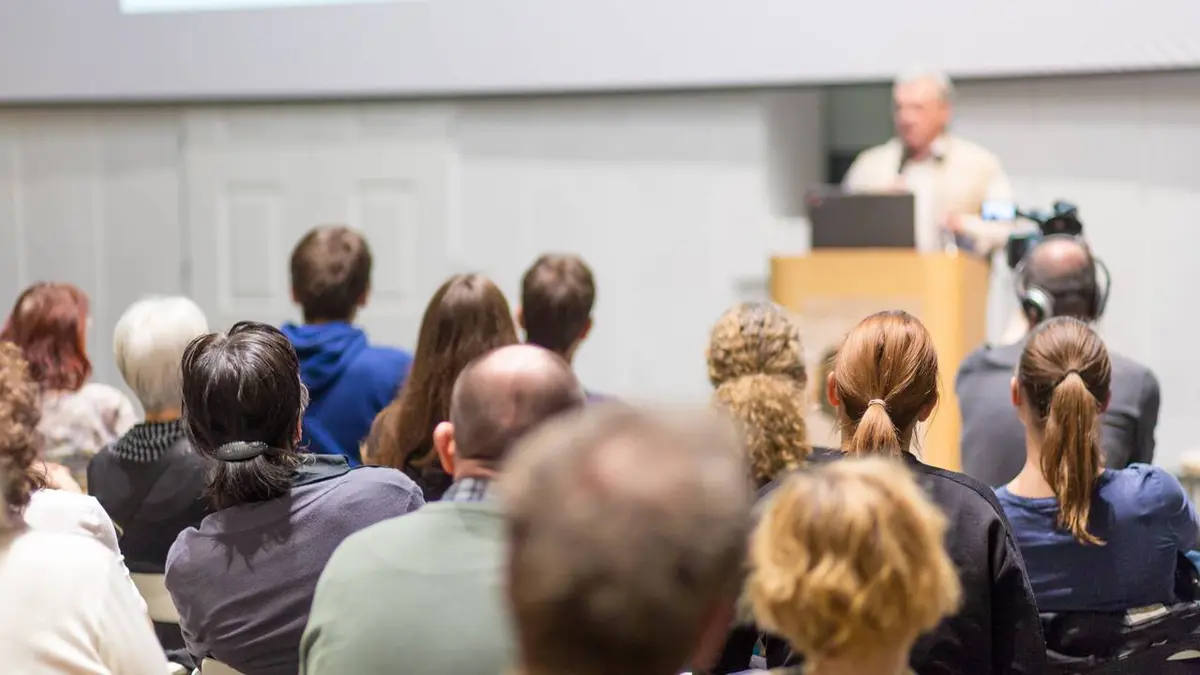 Opinions version courte Les coulisses du PS
