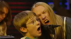 Organisation super insolite  S01E25 La bonne position