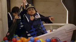 Organisation super insolite S01E33 Balles et balances