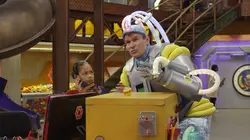 Organisation super insolite S01E38 Olive et Otto à Shmumberlantd