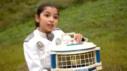 Organisation super insolite S03E31 Passage de poulets