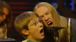 Organisation super insolite  S01E25 La bonne position