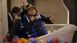 Organisation super insolite S01E33 Balles et balances